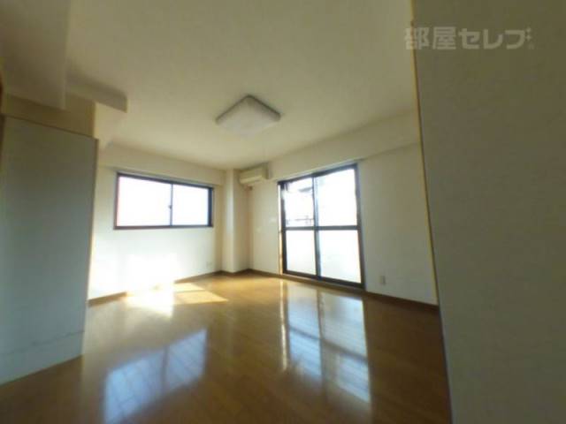 居室・リビング　２面採光の洋室（風通しもＧＯＯＤ）