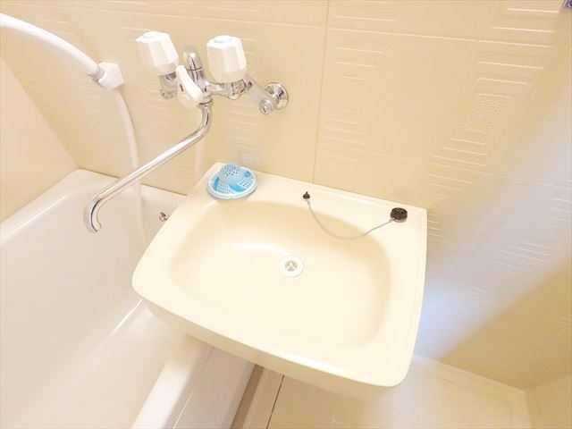 洗面設備　浴室内の洗面