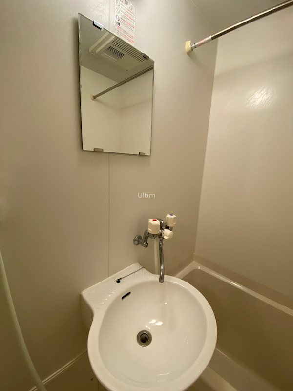 洗面設備　※他のお部屋の写真です