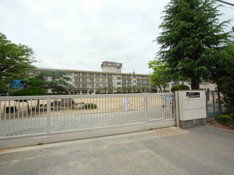 小学校　宝塚市立長尾南小学校（小学校）まで876m