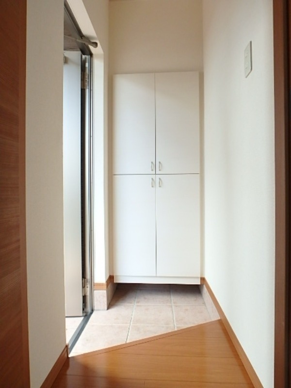 玄関　図面と現状に相違がある場合には現状を優先