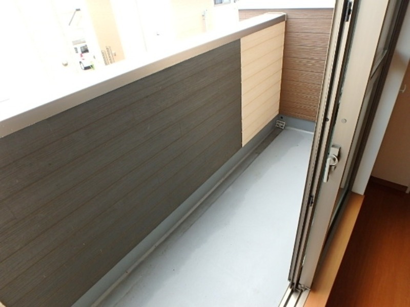 バルコニー　図面と現状に相違がある場合には現状を優先