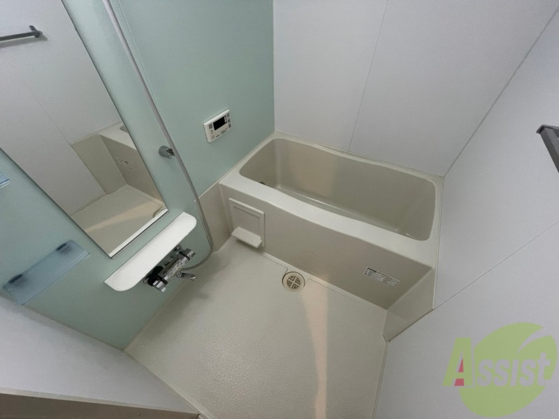 バス・シャワールーム　お風呂になります。一日の疲れを癒してくださいね。