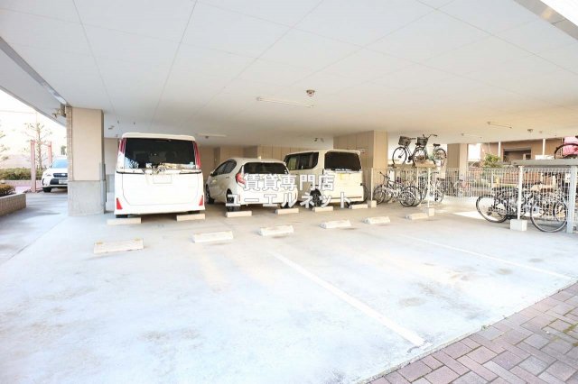 駐車場　敷地内駐車場あり◎