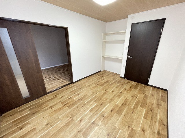 居室・リビング　※別号室の写真使用中