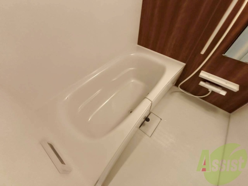 バス・シャワールーム　お風呂になります。一日の疲れを癒してくださいね。