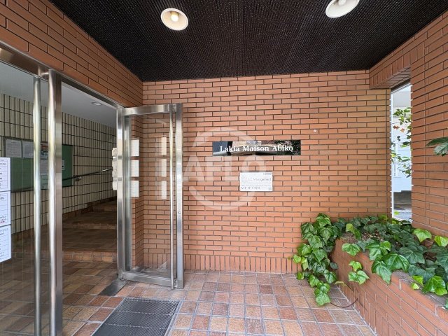 エントランス　Lakia Maison Abiko エントランス