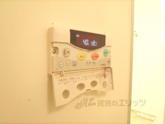 その他設備　給湯器リモコン