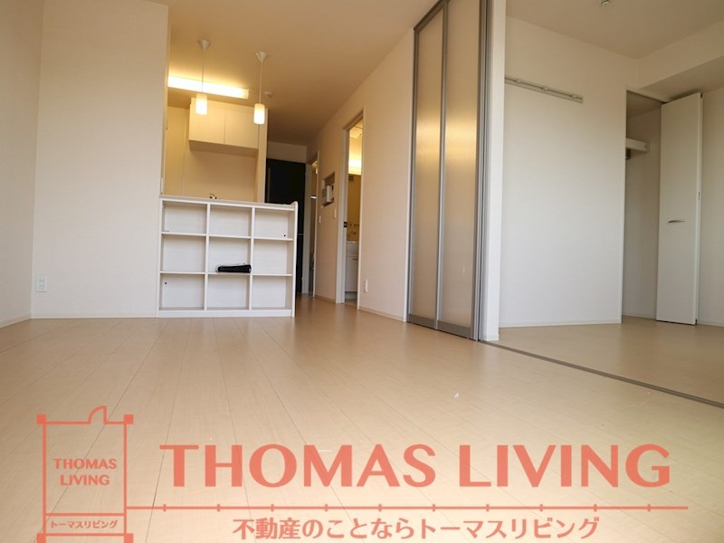 居室・リビング　白を基調とした明るいお部屋です。