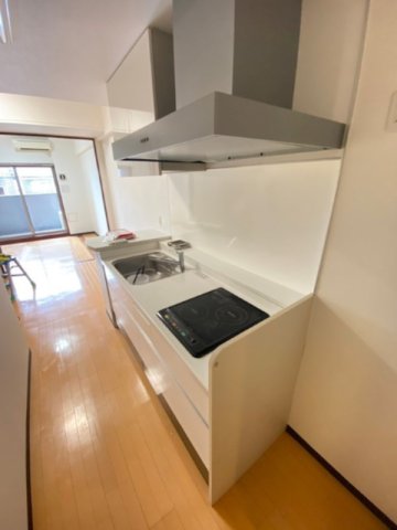 キッチン　コンパクトなキッチンで掃除もラクラク