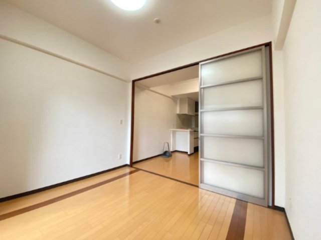 その他部屋・スペース　落ち着いて過ごせるお部屋なので、寝室にいかがでしょうか