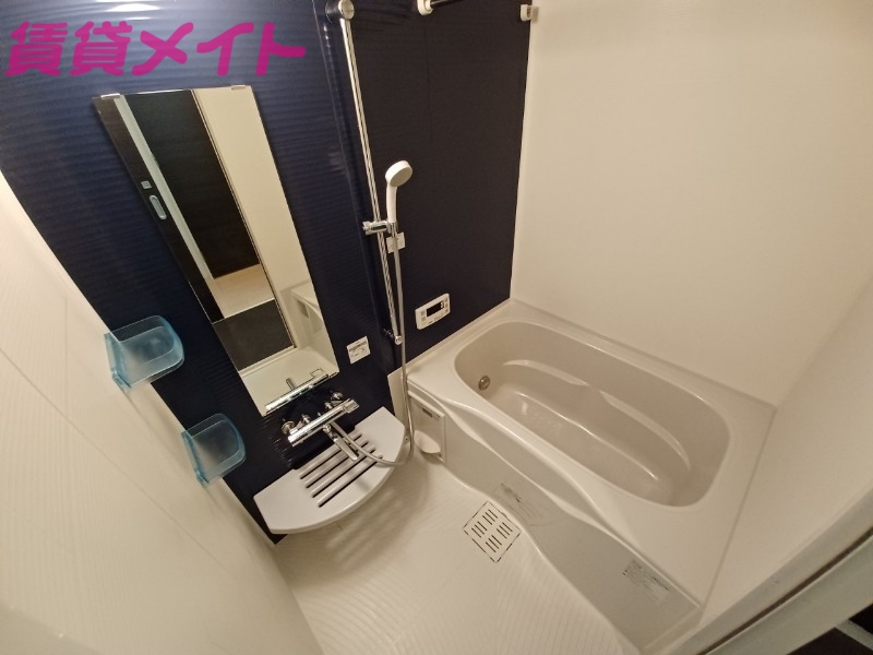 バス・シャワールーム　同物件別部屋の写真
