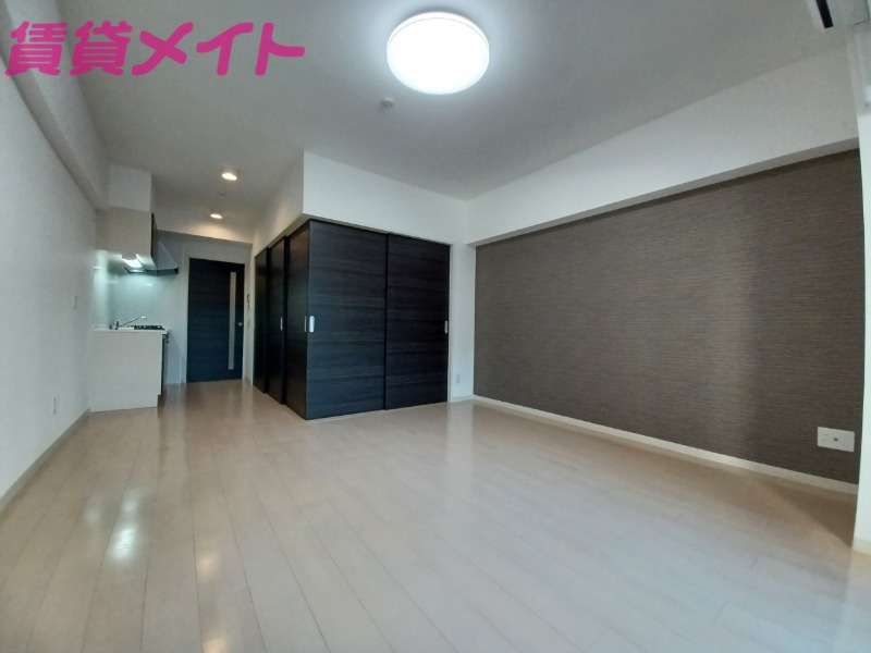 居室・リビング　同物件別部屋の写真