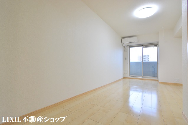 居室・リビング　９帖の洋室です。