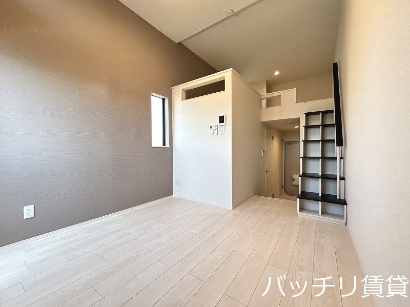 居室・リビング　画像は別号室タイプの為、現状を優先致します。