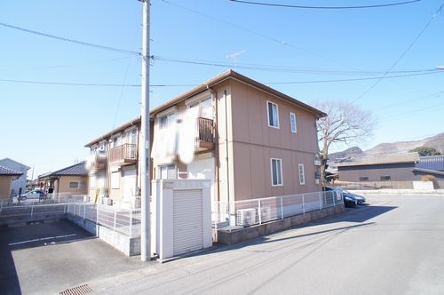 建物外観　駐車場２台付き（無料）