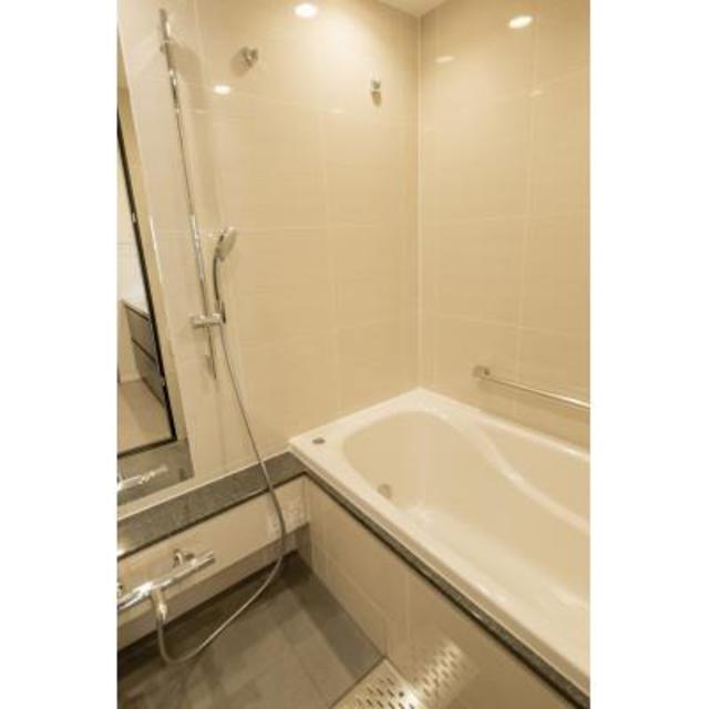 バス・シャワールーム　※写真は同タイプ住戸です。