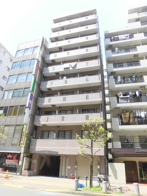 建物外観　2004年11月築　RC鉄筋コンクリート造地上10階建て総戸