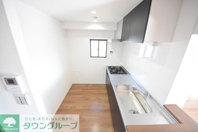キッチン　都市ガス３口・グリル付
