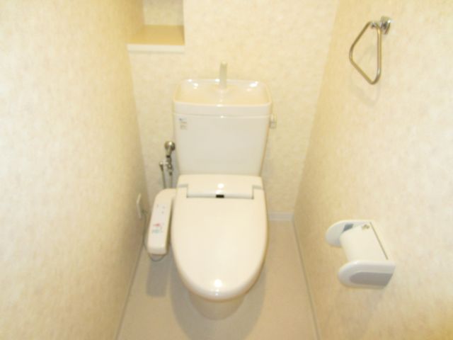 トイレ　ウォームレットがついて気持ちいいです