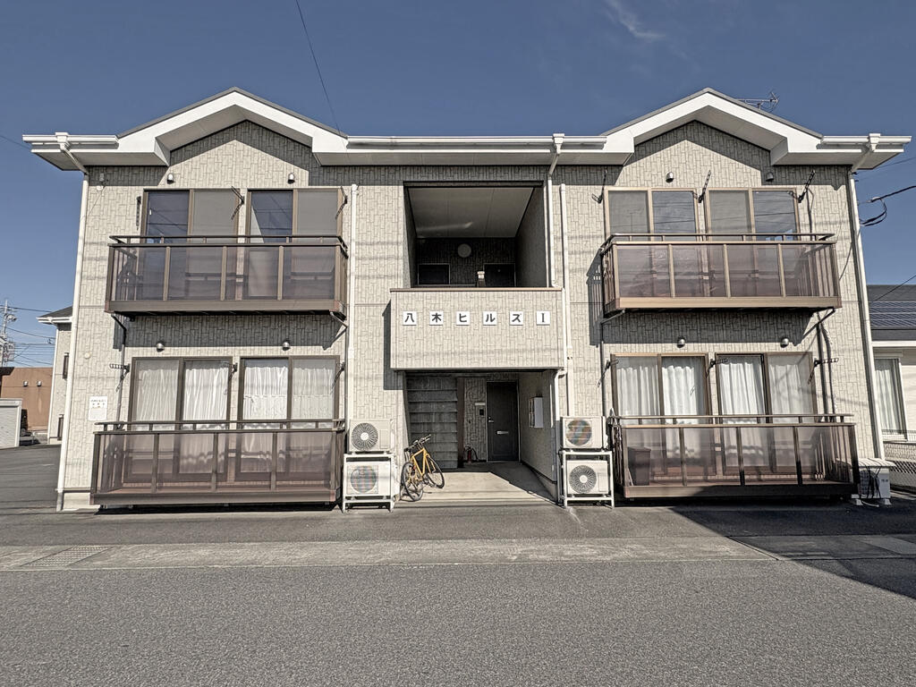 建物外観　人気の宮子町　買い物便利。公園も近い。