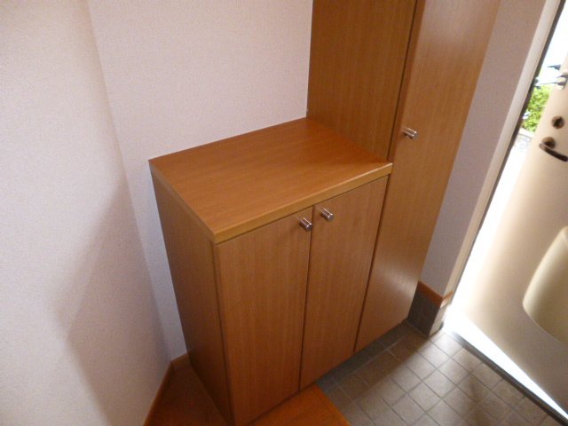 収納　シューズボックス