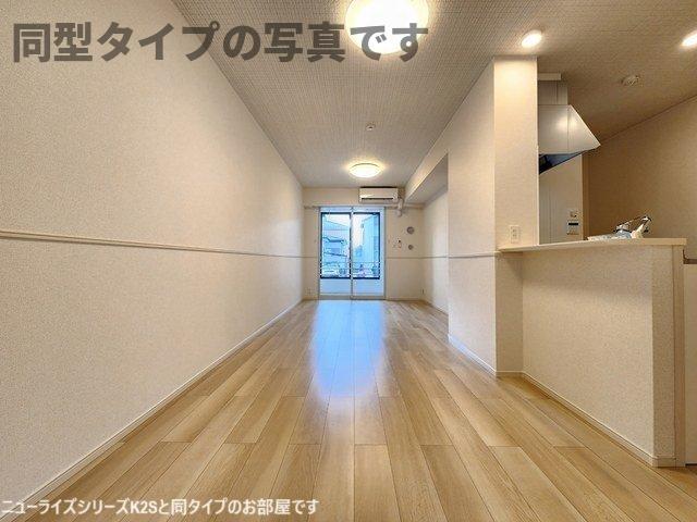 居室・リビング　こちらのリビングで趣味の時間をお楽しみください