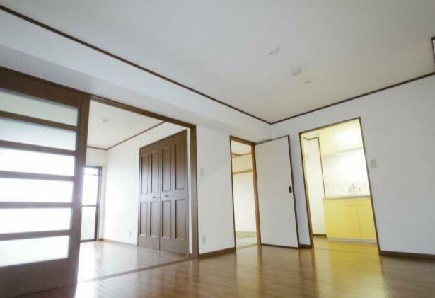 居室・リビング　※同物件、別部屋になります。