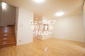 居室・リビング　リビングは12.9帖。ゆっくりくつろぎたい方にオススメです。