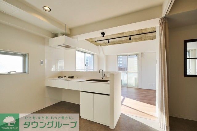 キッチン　※写真は同タイプ住戸です。