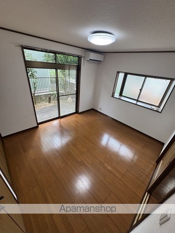 ひまわりハイツの居間写真