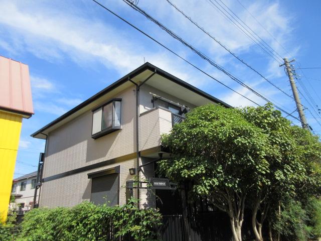 建物外観　2階建て
