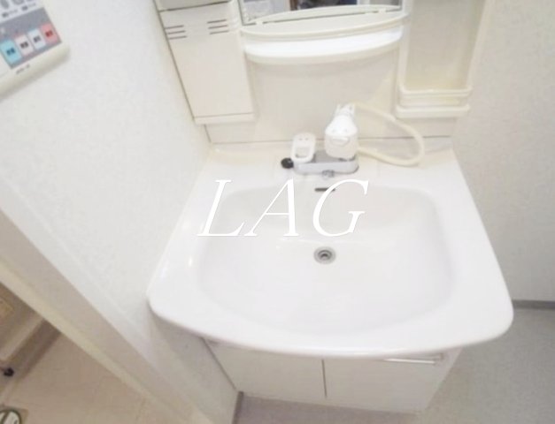 洗面設備　洗面台です。