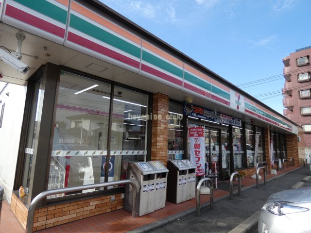 コンビニ　セブン－イレブン　熊本新大江店（コンビニ）まで282m