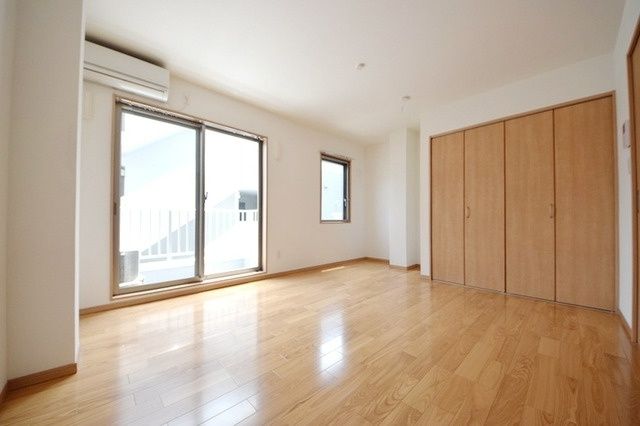 その他部屋・スペース　★明るい洋室です★
