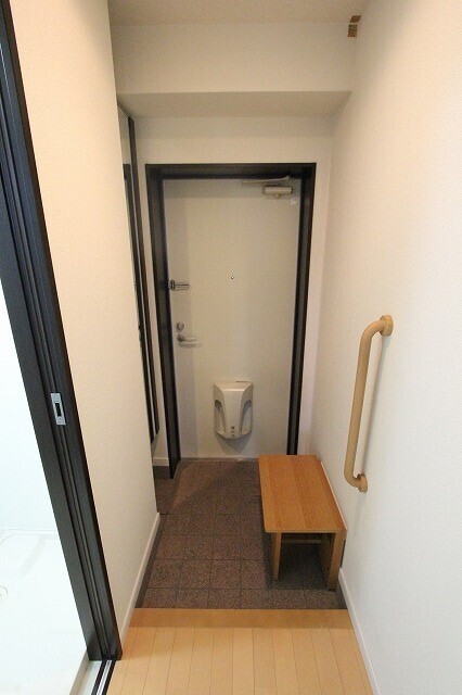 玄関　＊前回募集時画像のため現況優先でお願いいたします