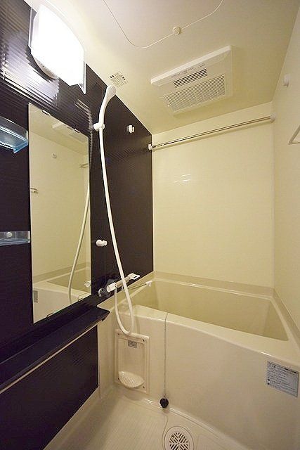 バス・シャワールーム　浴室乾燥機能付き