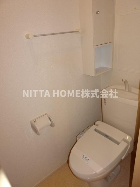 トイレ　温水洗浄付きのトイレです☆彡
