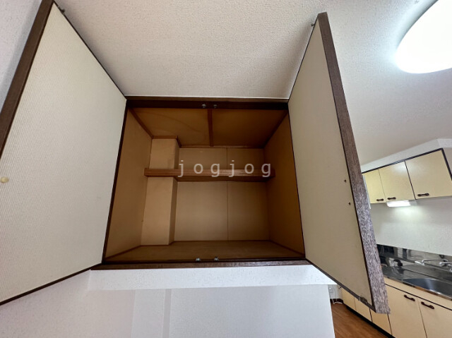 収納　収納が大きく、たくさんものが入ります。