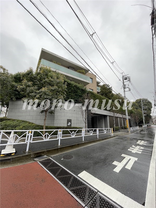 東京メトロ日比谷線 広尾駅 徒歩12分 築13年