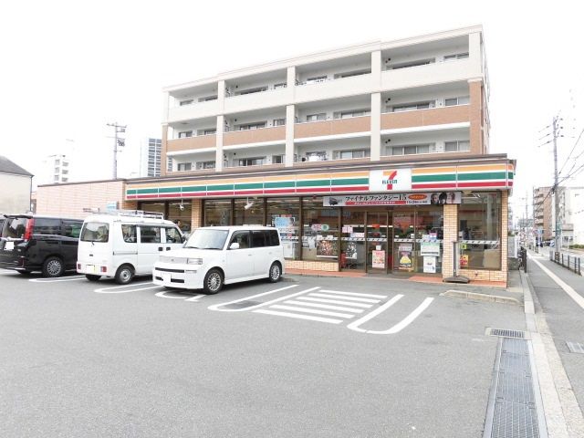 コンビニ　セブンイレブン福岡清水１丁目店（コンビニ）まで327m