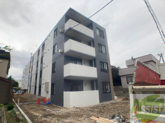 建物外観　西区八軒３条「８３Ｗ２（Ａ）ＨＡＣＨＩＳＡＮＷＥＳＴＮＹ」