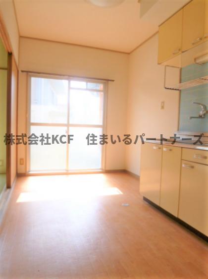 アドバンス参番館の居間写真