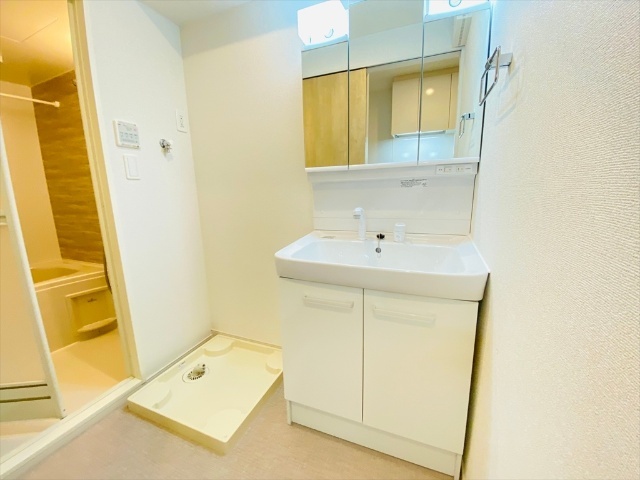 洗面設備　※コンテチェストIIIシリーズと同タイプのお部屋です。