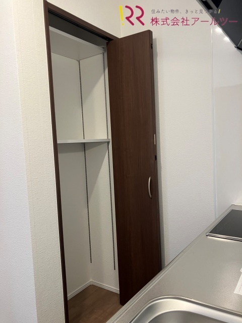 収納　キッチン収納　パントリー