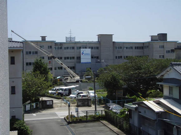 小学校　市立泉小学校（小学校）まで1745m