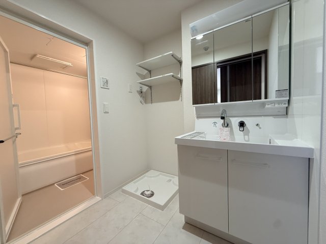 洗面設備　同物件別号室の写真です。