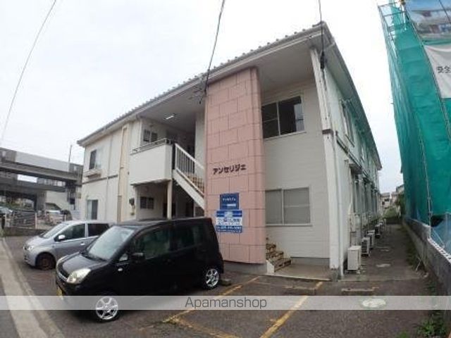 アンセリジェの外観写真