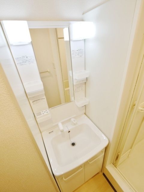 洗面設備　★朝の身支度に便利な独立洗面台です★
