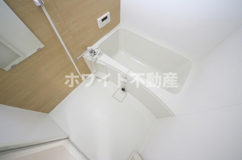 地下鉄谷町線 谷町六丁目駅 徒歩1分 8階建 築7年の風呂写真